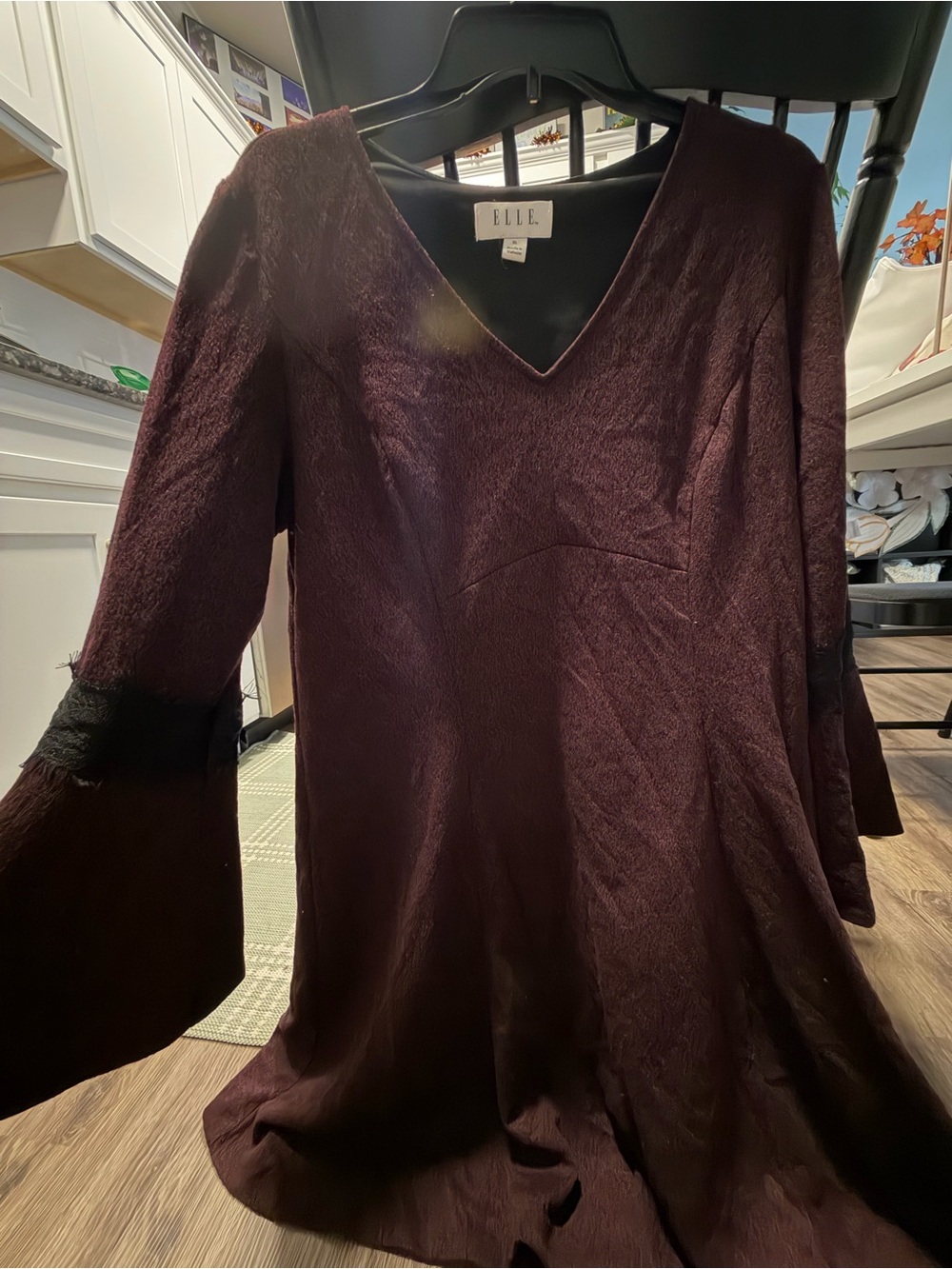 Elle Long Sleeve V-Neck Bell Sleeve Dress in Plum